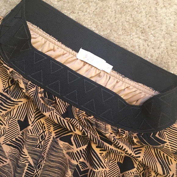 LuLaRoe Black and Tan Lola Midi Skirt - Picture 4 of 10
